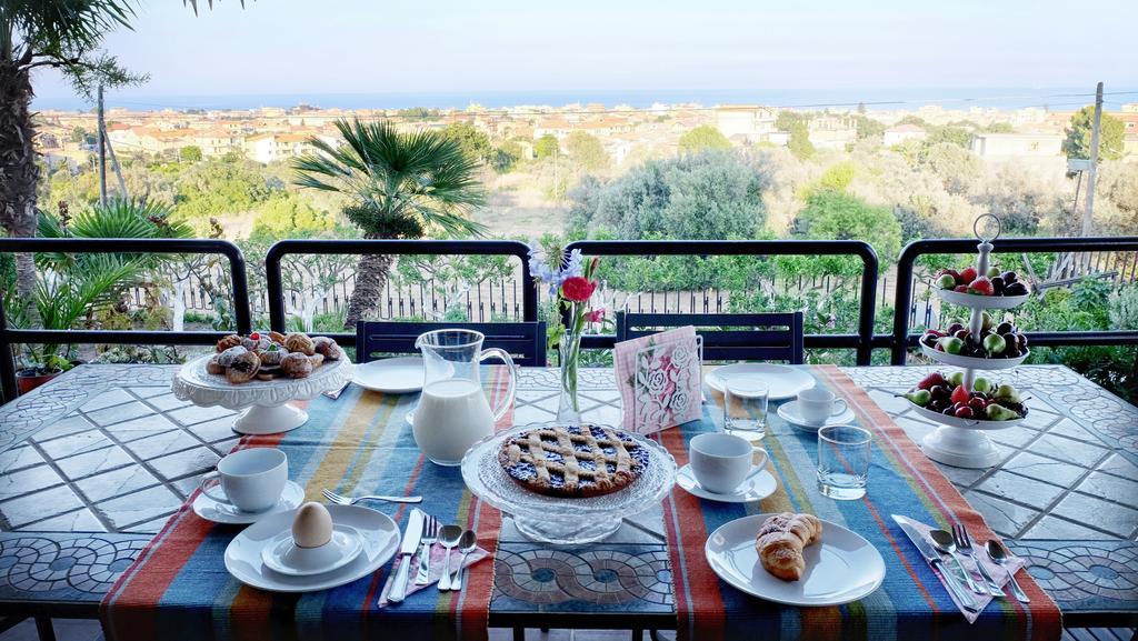 B&B Le Rose Siderno Bagian luar foto