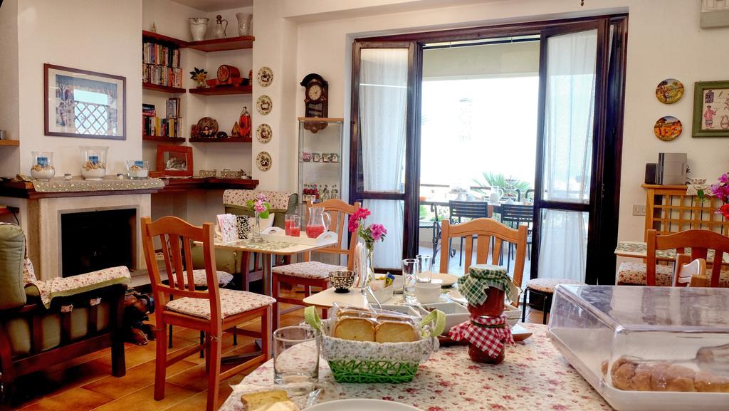 B&B Le Rose Siderno Bagian luar foto